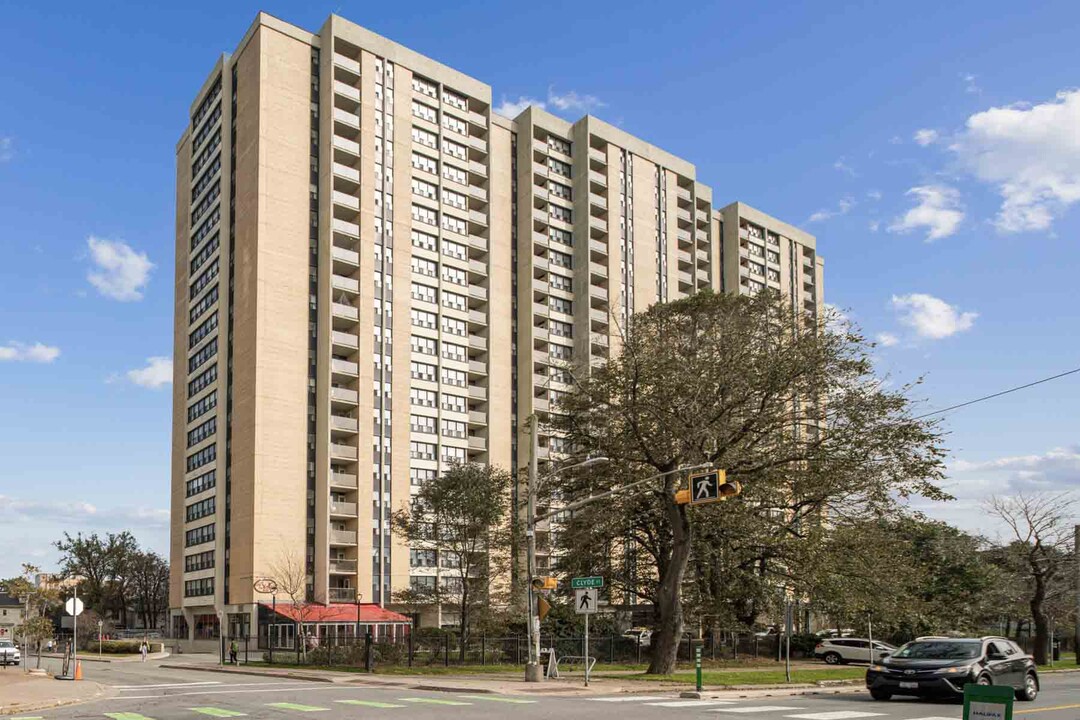 Park Victoria Apartments in Halifax, NS - Building Photo