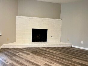 3930 Leafield Dr in Austin, TX - Building Photo - Building Photo
