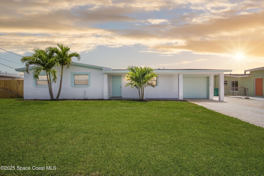 1140 Montego Bay Dr N in Merritt Island, FL - Building Photo