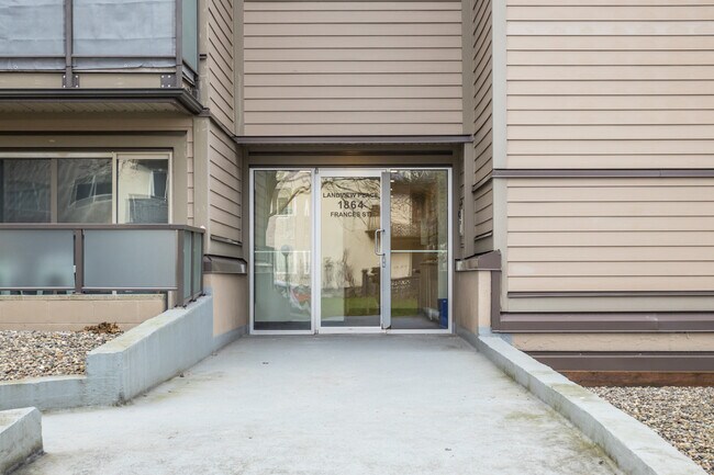 Landview Place in Vancouver, BC - Building Photo - Building Photo