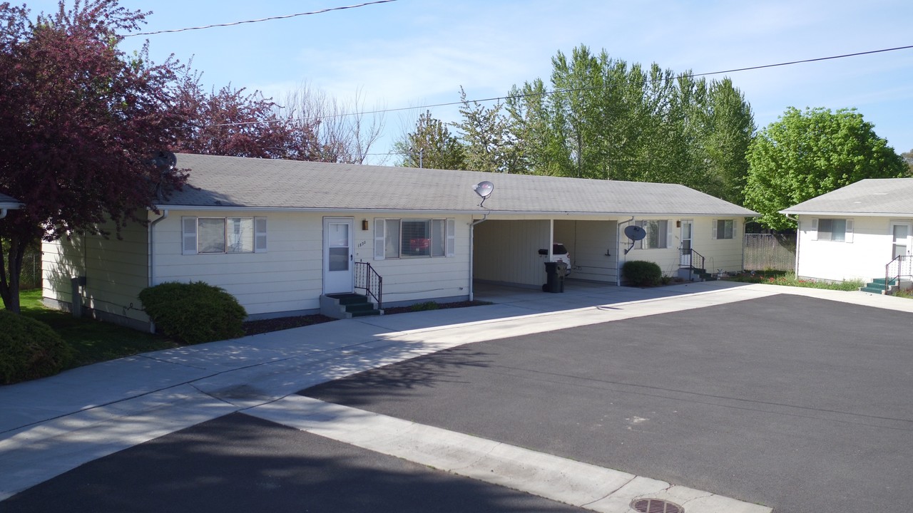 Downtown Living Units in Baker City, OR - Foto de edificio