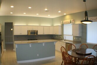 308 Doe Run Cir in Henderson, NV - Building Photo - Building Photo