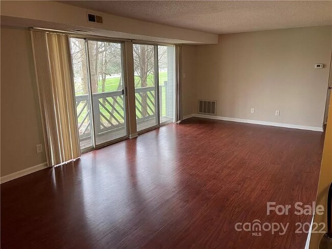 9520 Shannon Green Dr in Charlotte, NC - Building Photo - Building Photo