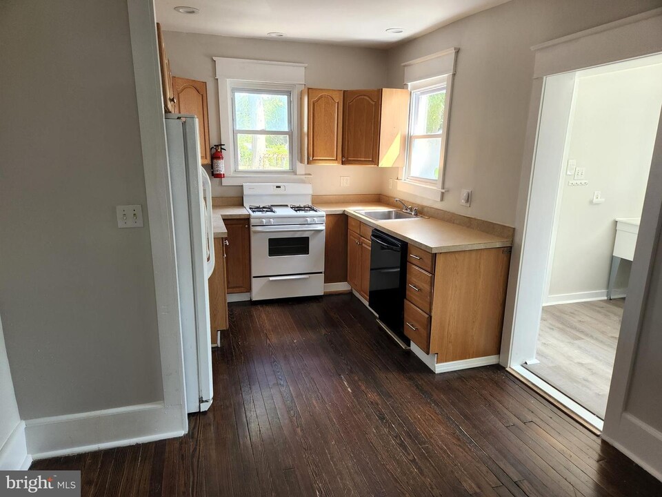 4 Pacific Ave-Unit -A in Collingswood, NJ - Building Photo