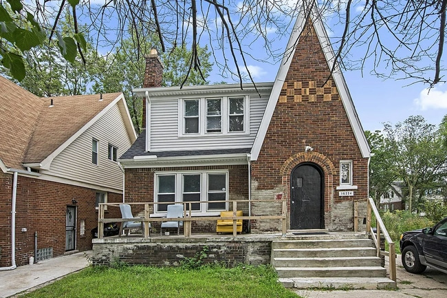 16224 Kentucky St, Unit Top 2