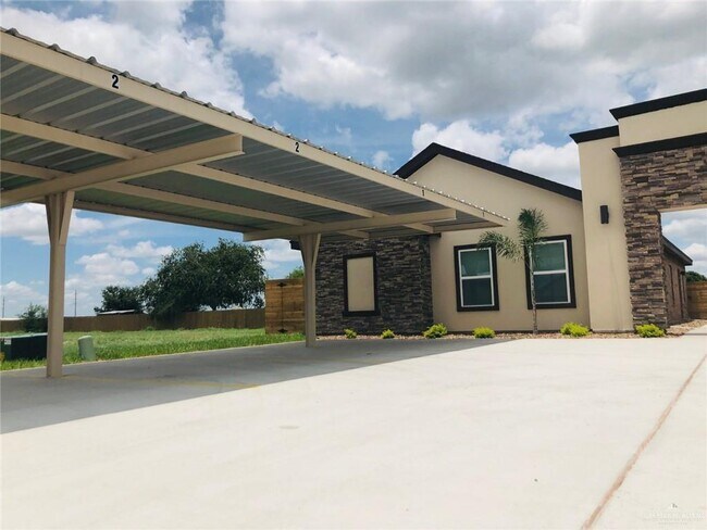 3609 Valeria St-Unit -2 in Edinburg, TX - Foto de edificio - Building Photo