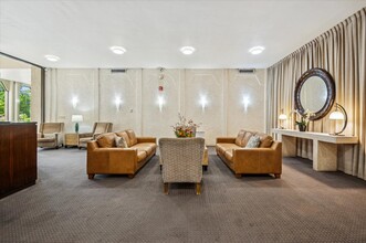 6007 N Sheridan Rd, Unit 38G in Chicago, IL - Building Photo - Building Photo