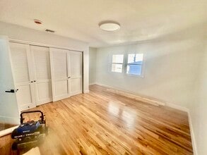 262 E Eagle St in Boston, MA - Building Photo - Building Photo