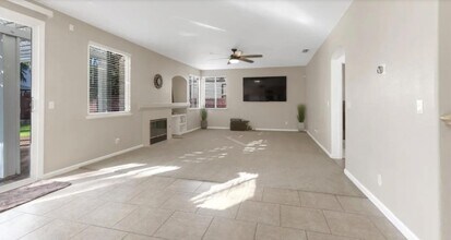 9412 Viridian Way in Elk Grove, CA - Building Photo - Building Photo