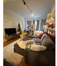 585 Beacon St in Boston, MA - Foto de edificio - Building Photo