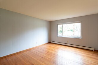 5918 Devington Rd-Unit -#A in Indianapolis, IN - Building Photo - Building Photo