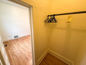 209 E Harding Ave in Ironwood, MI - Foto de edificio - Building Photo