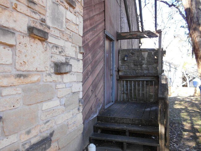 1606 Waterloo Tr in Austin, TX - Building Photo - Building Photo