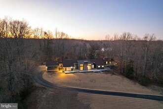 20 Cessna Ln in Fredericksburg, VA - Building Photo - Building Photo