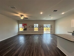 1102 Mayme Ct in Whitehouse, TX - Building Photo - Building Photo