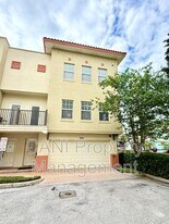 630 Blue Taverna Ln in Clearwater, FL - Building Photo
