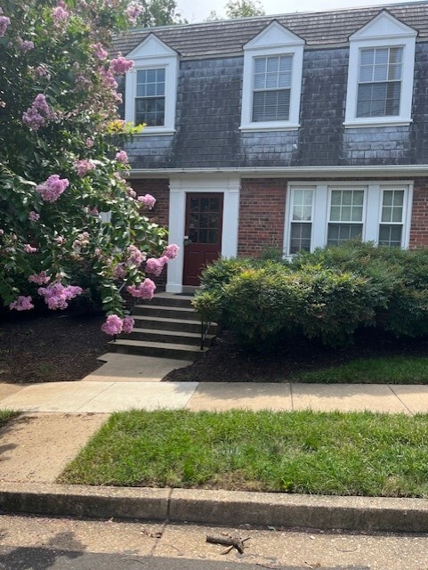 property at 1900 Key Blvd