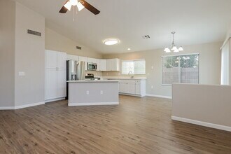 9511 E Placita Elemental in Tucson, AZ - Foto de edificio - Building Photo