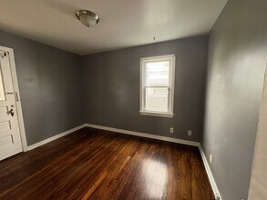 5210 Cato St in Maple Heights, OH - Foto de edificio - Building Photo
