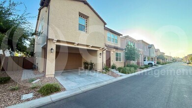 1068 E Sabino Dr in Chandler, AZ - Building Photo - Building Photo