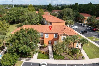 8420 Blue Lagoon Dr in Kissimmee, FL - Building Photo - Building Photo