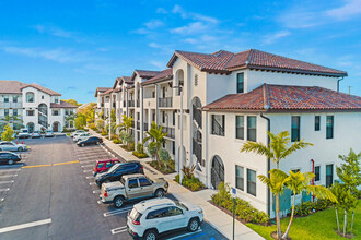 Legacy Las Palmas in Hialeah, FL - Building Photo - Building Photo