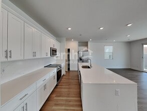 8182 Winterfell Peak Ave in Las Vegas, NV - Building Photo - Building Photo