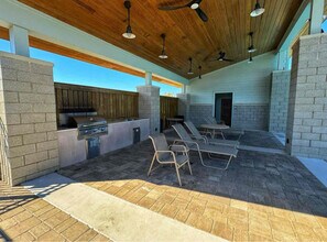 4614 Honor Guard Wy in Crestview, FL - Building Photo - Building Photo