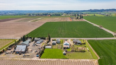 14607 Dominic Rd NE in Mt Angel, OR - Foto de edificio - Building Photo