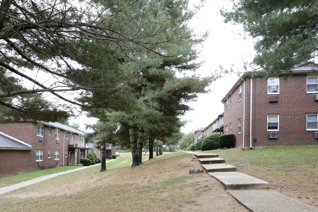 Pine Hill Apartments in Elkton, MD