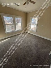 821 W Highland Ave in Ponca City, OK - Building Photo - Building Photo