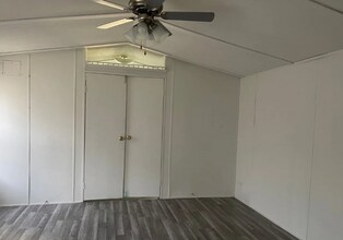 630 N Wesley St in Springfield, IL - Building Photo - Building Photo