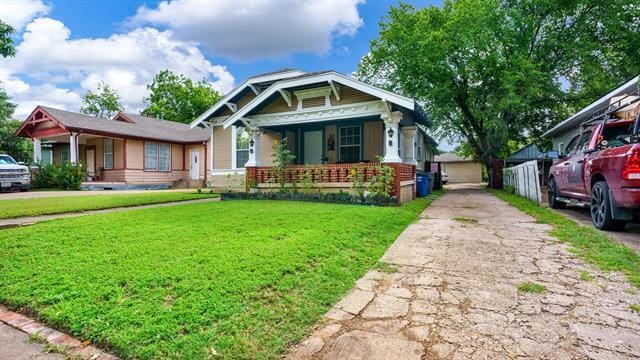 714 S Winnetka Ave in Dallas, TX - Building Photo