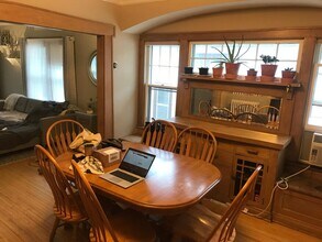 3734 Grand Ave S, Unit 3736 in Minneapolis, MN - Foto de edificio - Building Photo