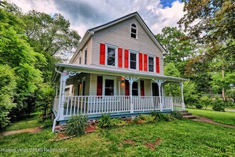 153 Bross St in Cairo, NY - Building Photo - Building Photo
