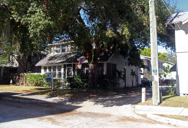 1051 7th Ave N in St. Petersburg, FL - Building Photo - Building Photo