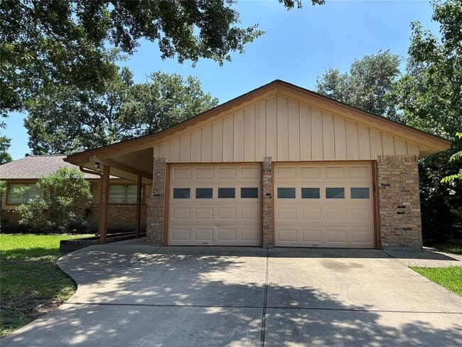 10422 Winding Trail Rd