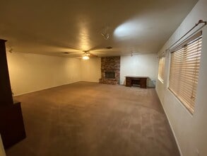 317 S Hill St in Arvin, CA - Building Photo - Building Photo
