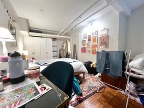 1750 Beacon St, Unit 10 in Brookline, MA - Building Photo - Building Photo