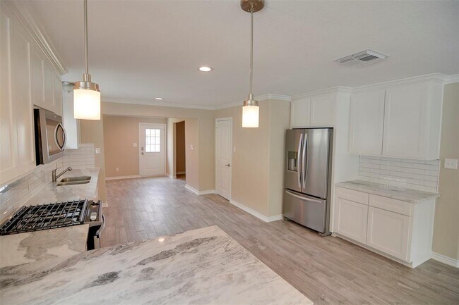 904 Maltby St photo'