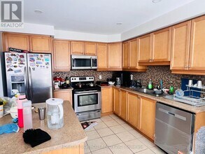 29 Lathbury St in Brampton, ON - Building Photo - Building Photo