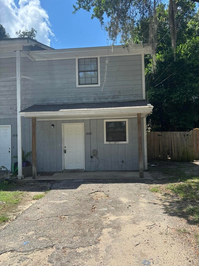 property at 1880 Nekoma Ct
