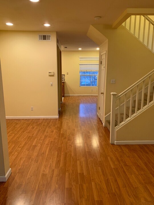 3693 Dickenson Cmn, Unit Dickenson Common Fremont in Fremont, CA - Building Photo