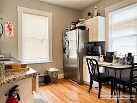 642 Moody St, Unit 2 in Waltham, MA - Building Photo