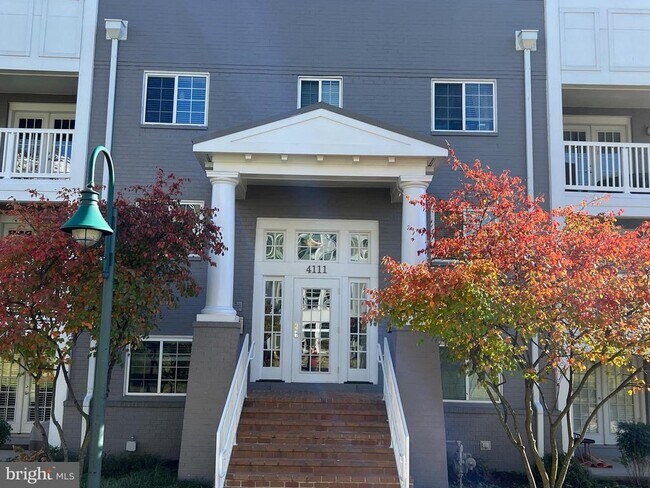 property at 4111 S Four Mile Run Dr