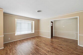 4406 Rosebay Dr in Houston, TX - Foto de edificio - Building Photo