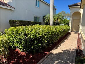 815 Vista Meadows Dr in Weston, FL - Building Photo - Building Photo