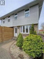 150 Overlea Dr in Kitchener, ON - Building Photo