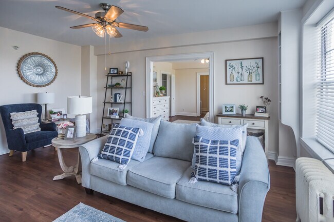 Parkview Apartments in Memphis, TN - Building Photo - Interior Photo