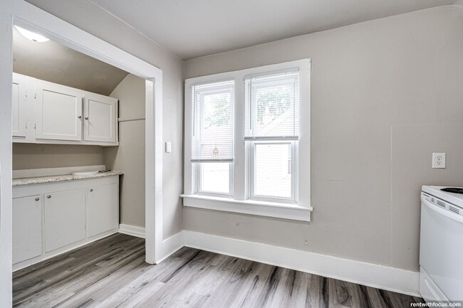 1201 Michigan St in Oshkosh, WI - Building Photo - Building Photo